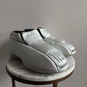 Adidas Kobe Crazy 2.0 Silver. Men’s size 9.5.